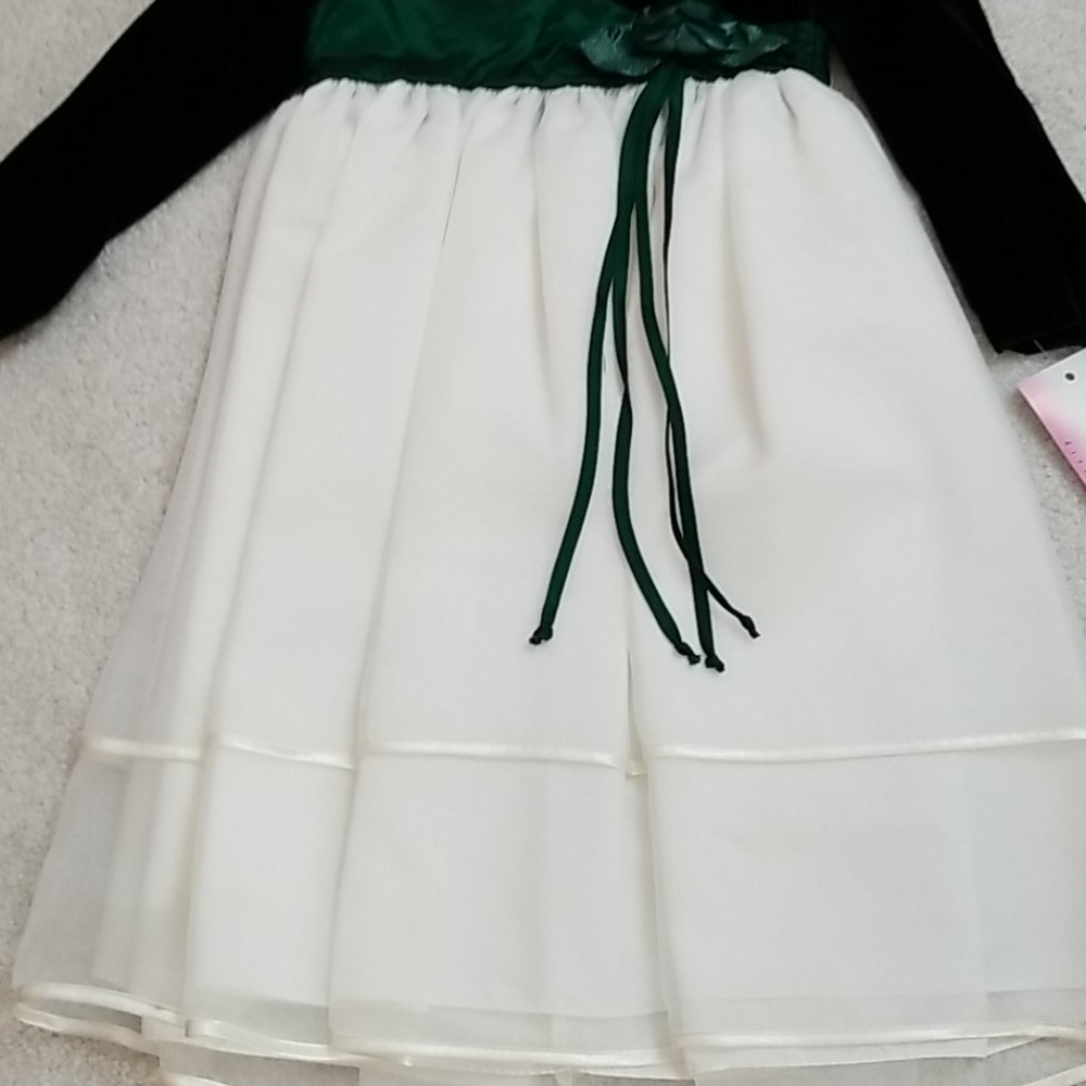 Dress - Picture 3 of 7